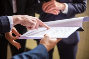 El Proceso Disciplinario es una herramienta fundamental que tienen las empresas para ejercer su potestad disciplinaria y mantener el orden interno. Sin embargo, muchas veces no se aplica correctamente —o simplemente se evita— por temor a cometer errores legales o vulnerar derechos del trabajador.